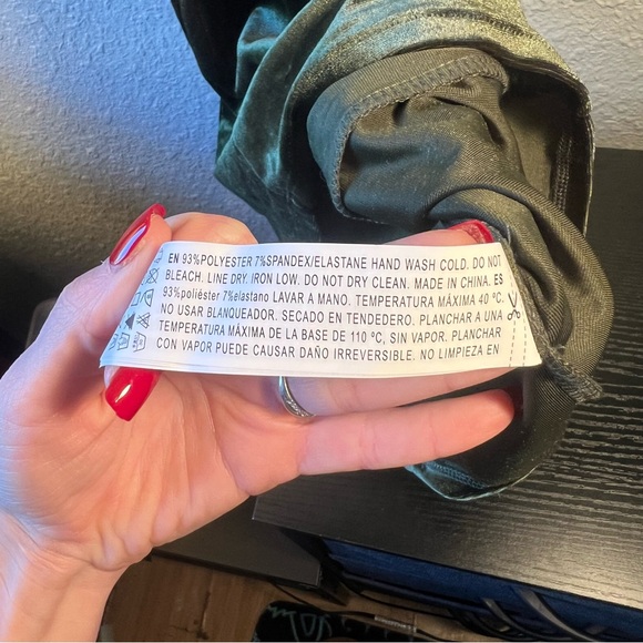 Forever 21 Women’s Velour Velvet Green Mini Party Dress Thin Straps Size Large - Picture 8 of 14